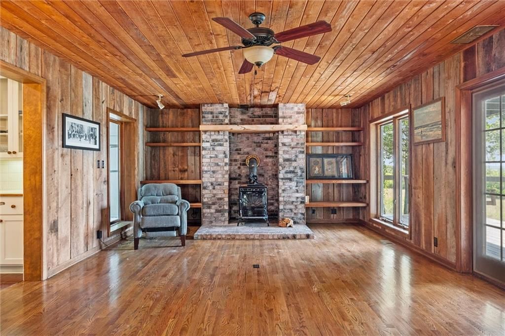 1034 E 450 Road — photo 7