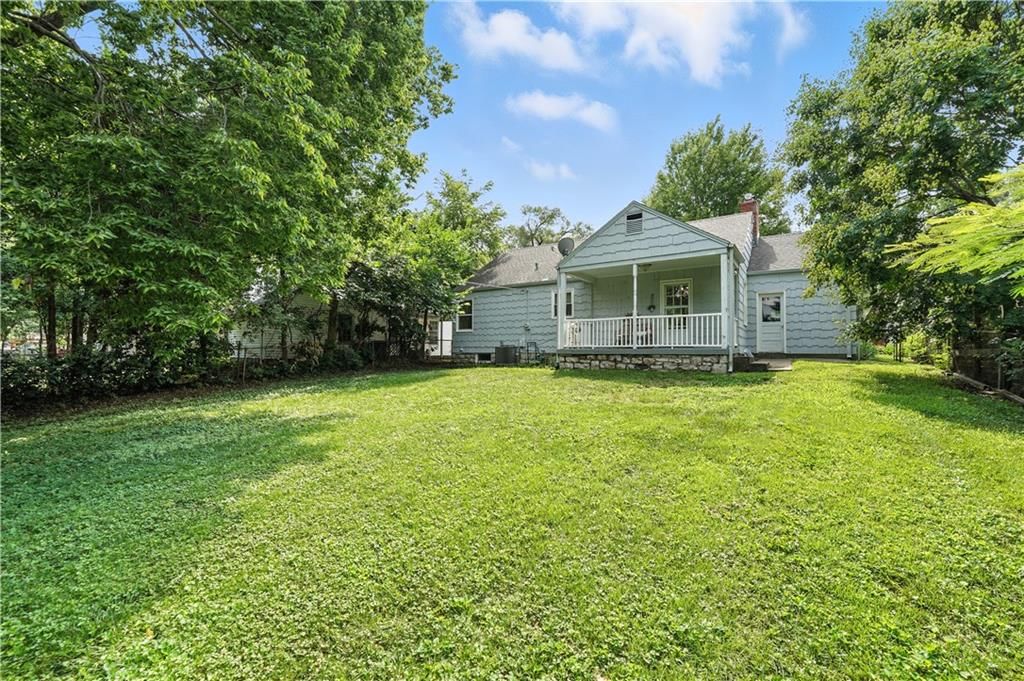 5213 Linden Street — photo 26