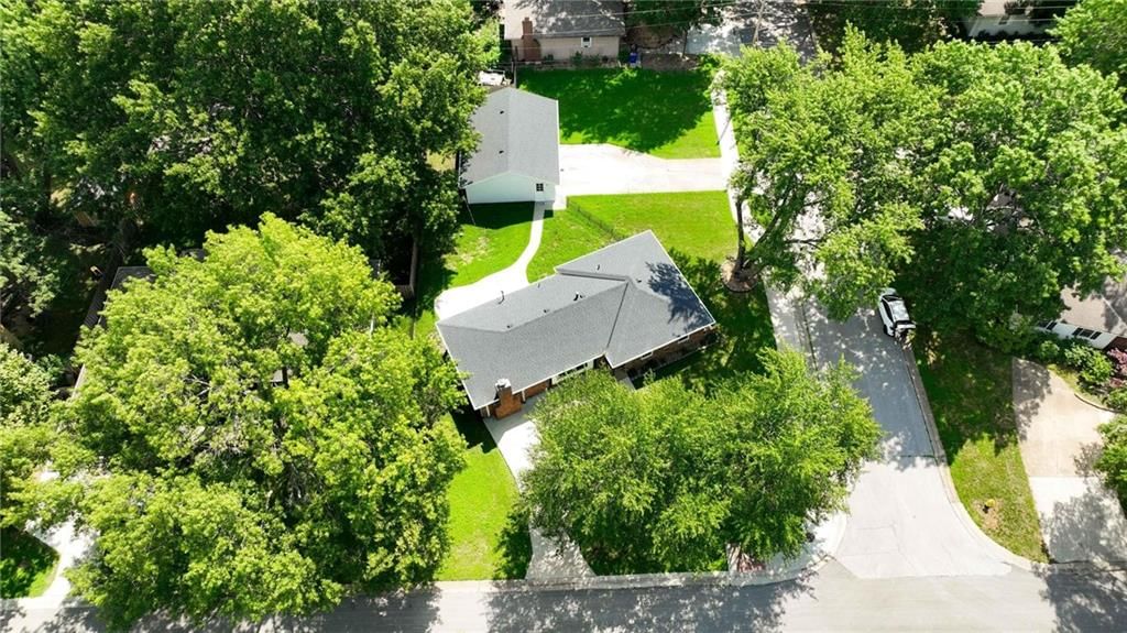 516 N HAMILTON Street — photo 35