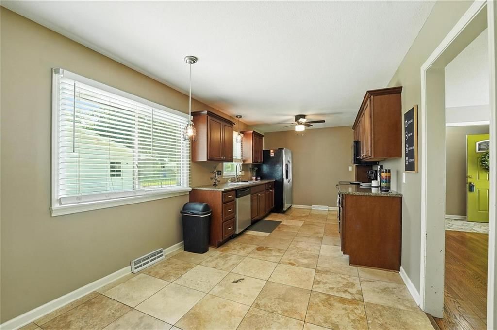 516 N HAMILTON Street — photo 8