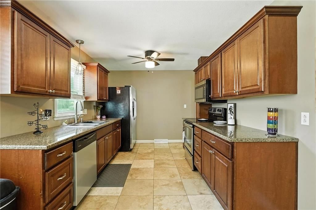 516 N HAMILTON Street — photo 9