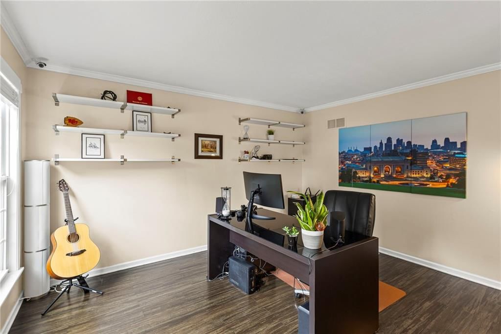 11425 MARTY Street — photo 10