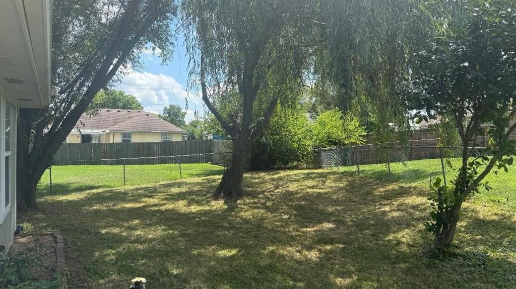 1000 Weschester Court — photo 15