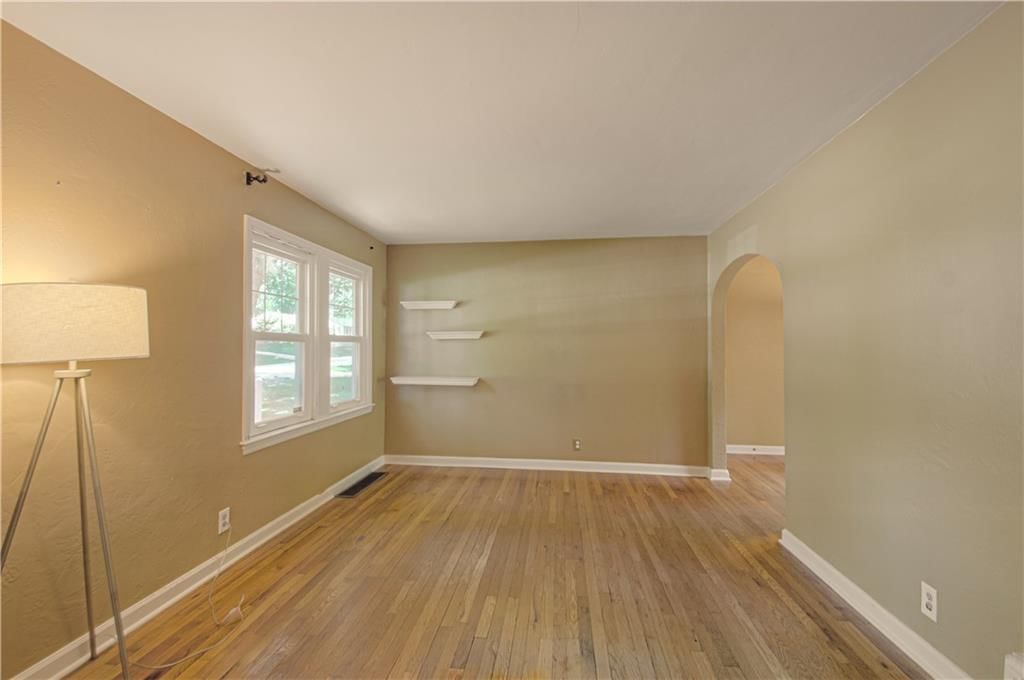 8429 Madison Avenue — photo 4