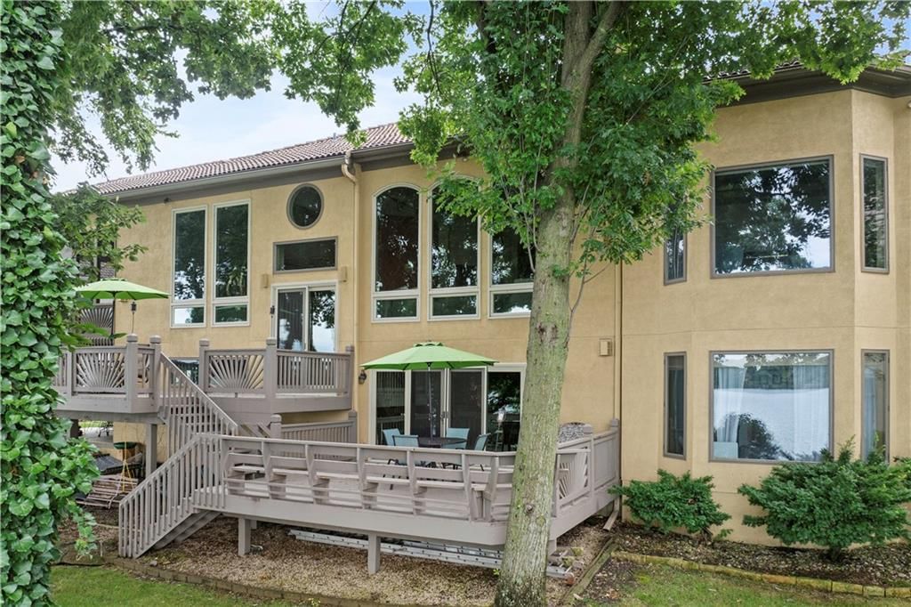 432 S Shore Drive — photo 16