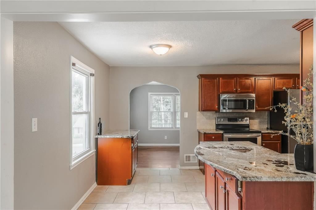 3011 S 10TH Street — photo 5