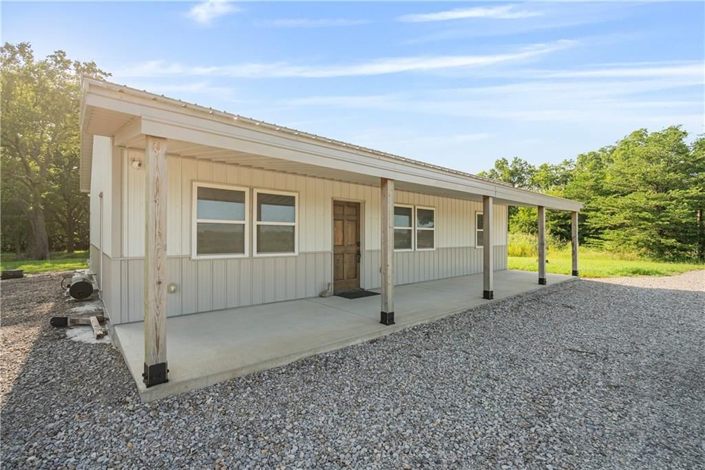 24104 Xavier Road — photo 2