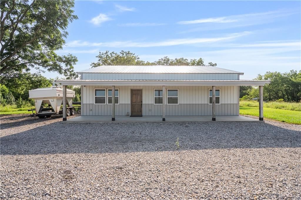 24104 Xavier Road — photo 3