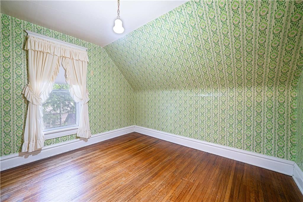 1004 E 2ND Street — photo 20