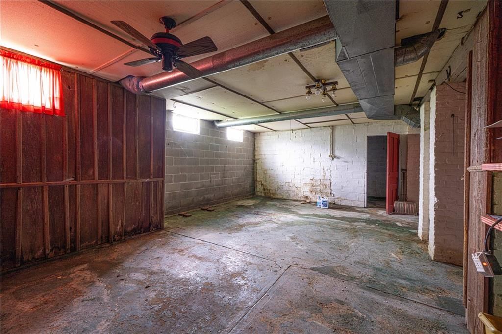 1004 E 2ND Street — photo 29