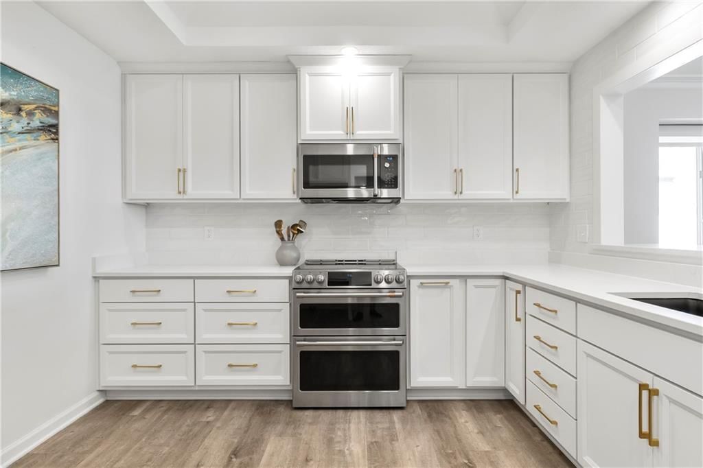 5037 W 120 Terrace — photo 8