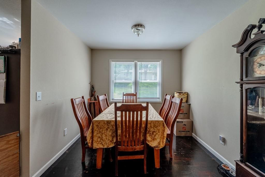 5654 N Tullis Avenue — photo 9