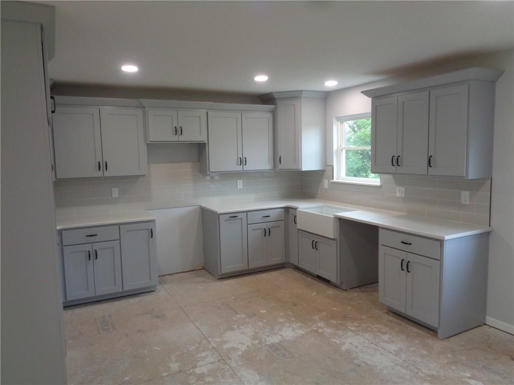 804 N Wright Avenue — photo 11