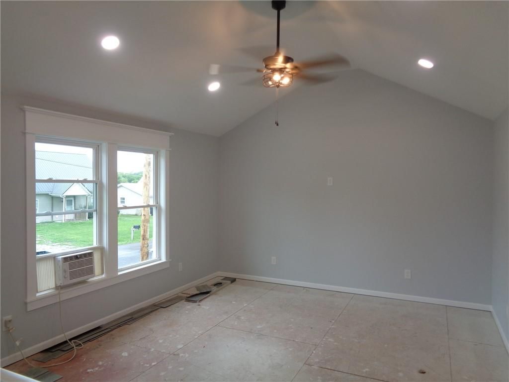 804 N Wright Avenue — photo 10