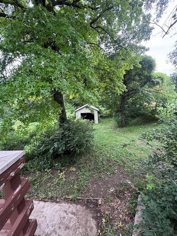 2011 N Hines Road — photo 8