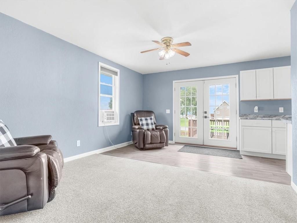 517 Lake Shore Drive — photo 5
