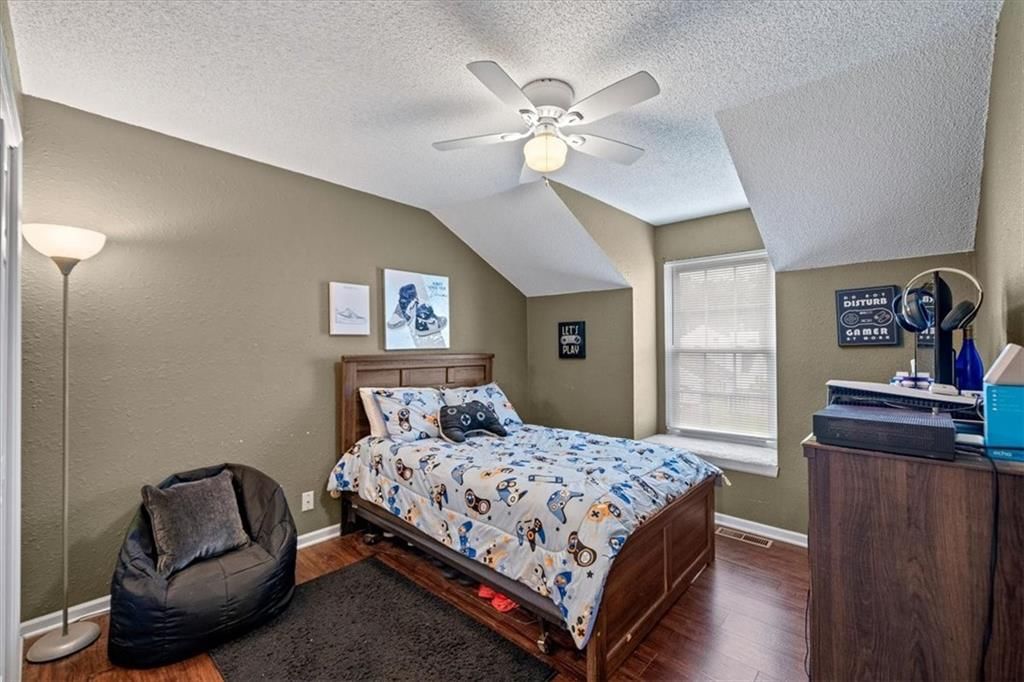 5933 Ridgeway Avenue — photo 19