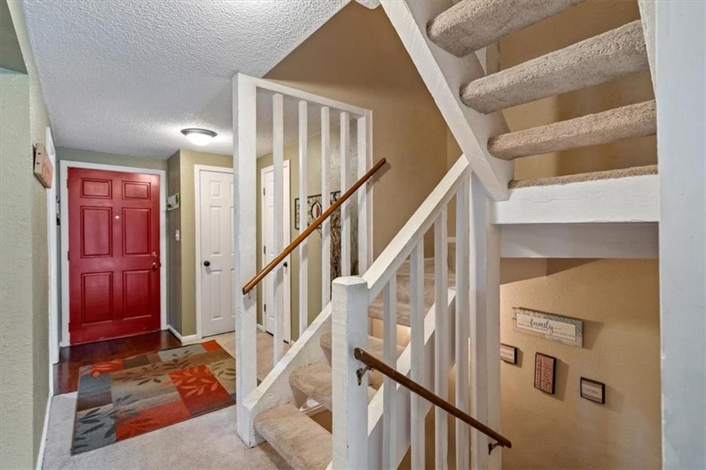 5933 Ridgeway Avenue — photo 4