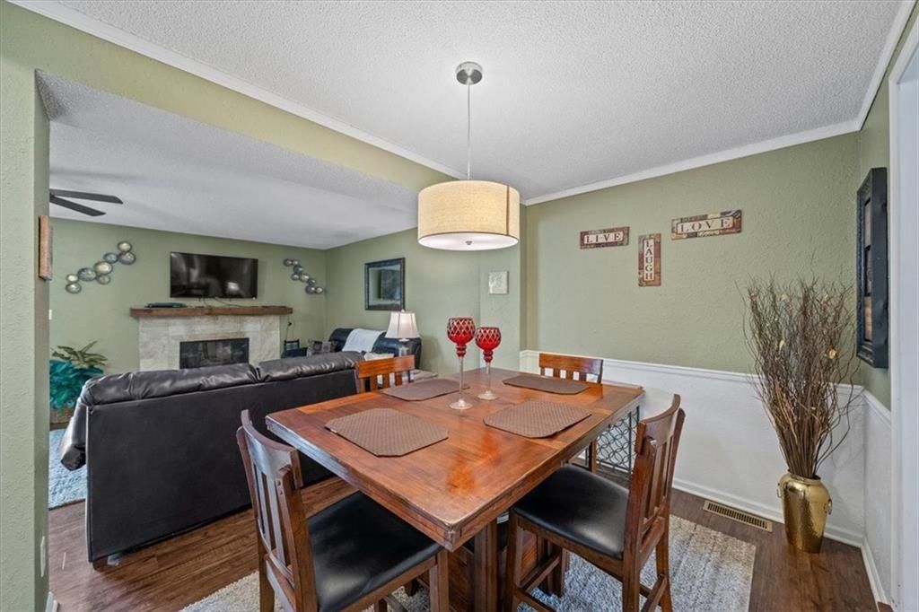 5933 Ridgeway Avenue — photo 8