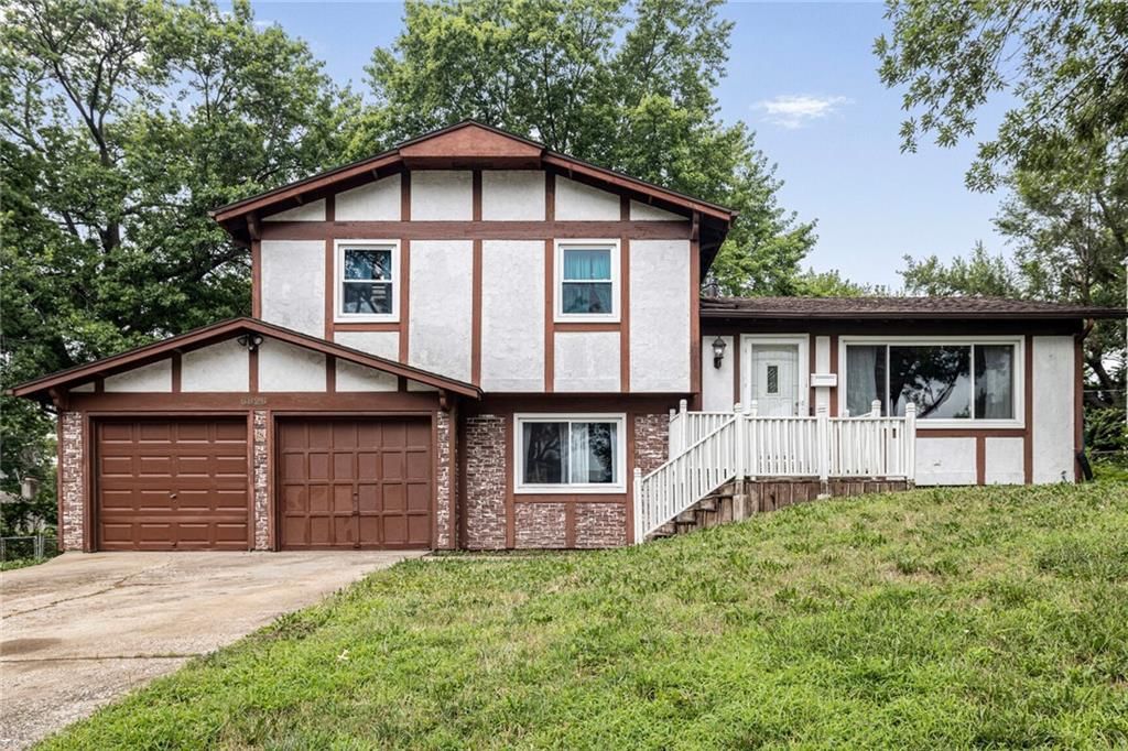 8826 Marty Street, Overland Park, KS