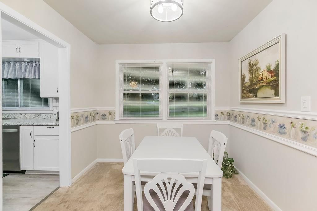 4022 S Fuller Avenue — photo 8