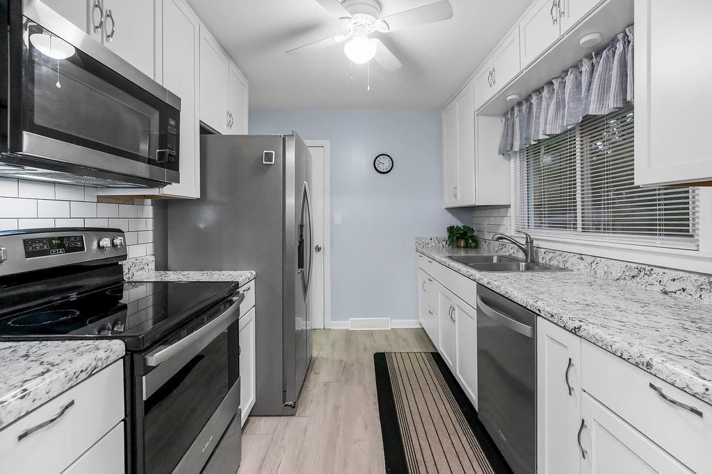 4022 S Fuller Avenue — photo 9