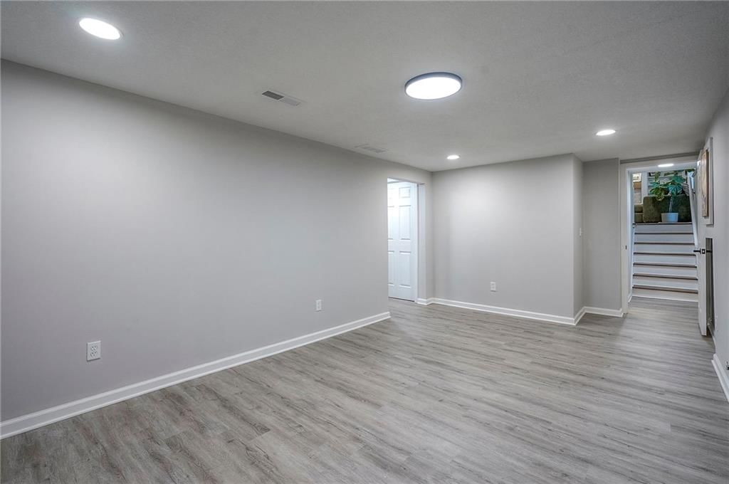 9300 Beverly Drive — photo 44
