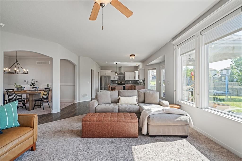 324 S Mesquite Street — photo 12