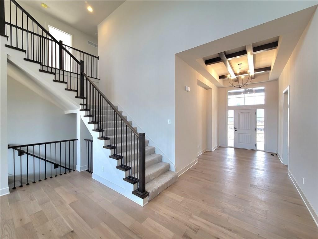 18221 Oakmont Street — photo 4