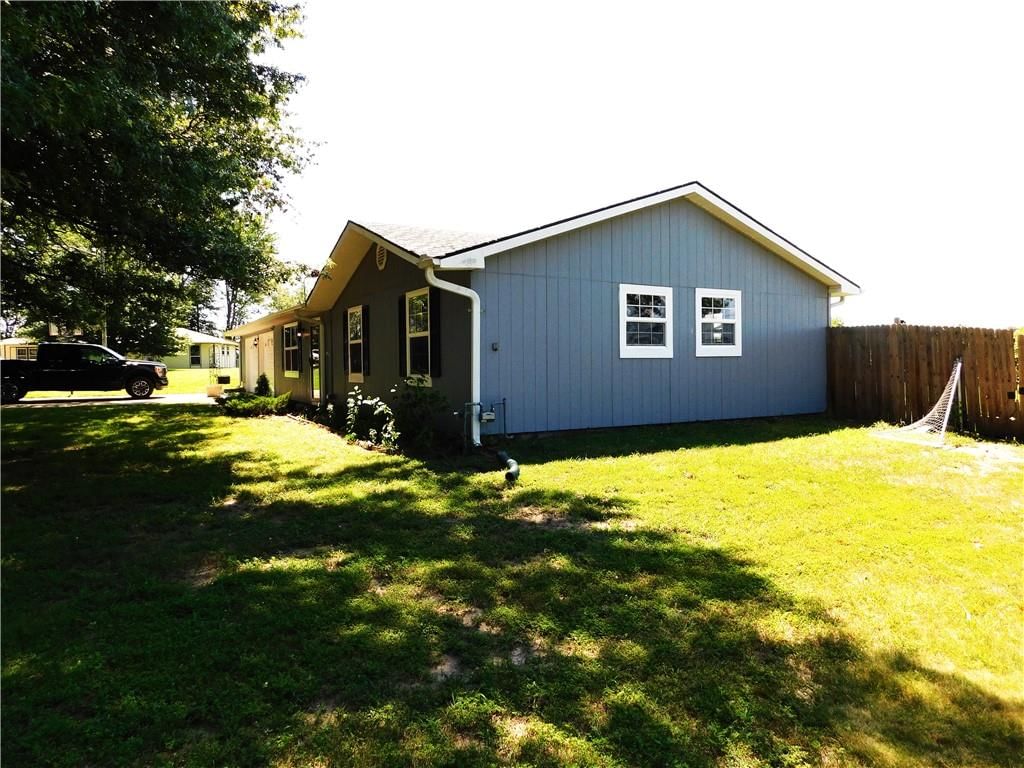 1018 Rawlins Drive — photo 2