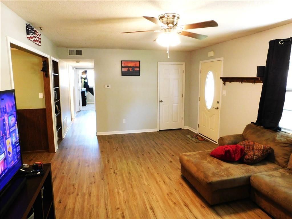 1018 Rawlins Drive — photo 9