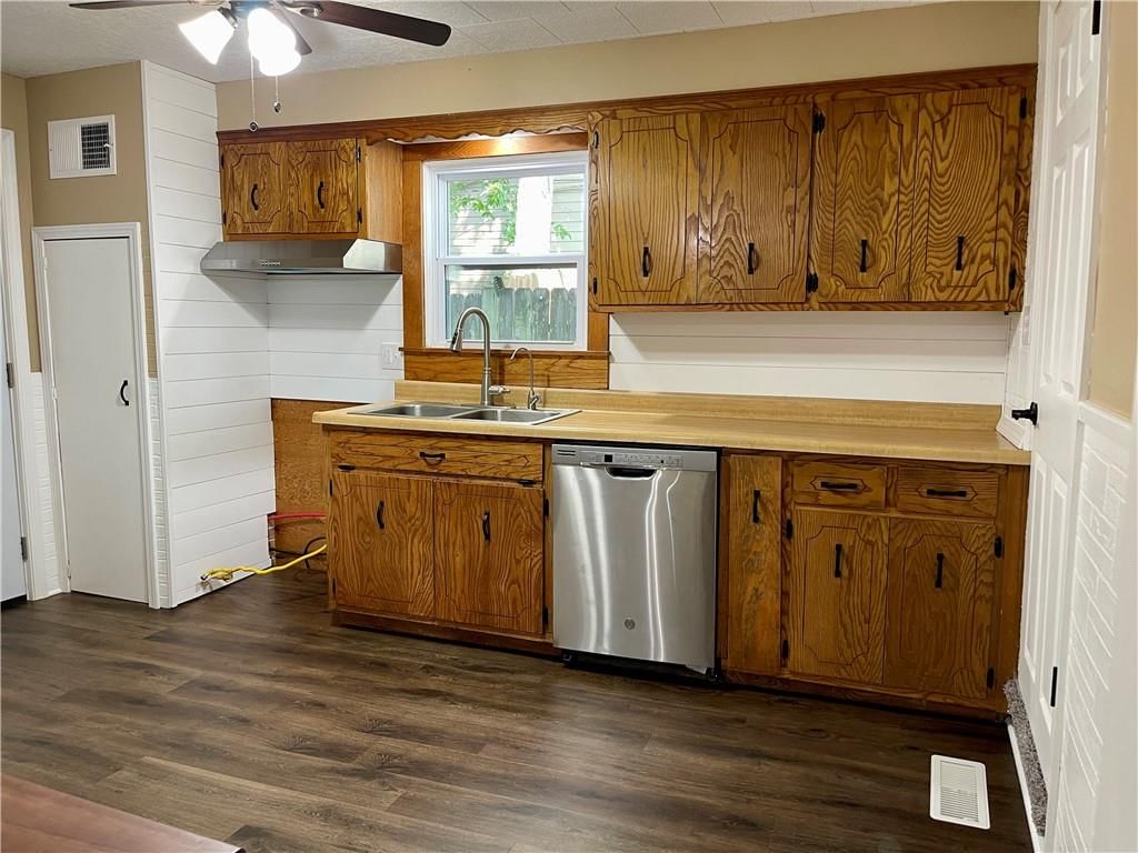 110 W Shawnee Street — photo 25