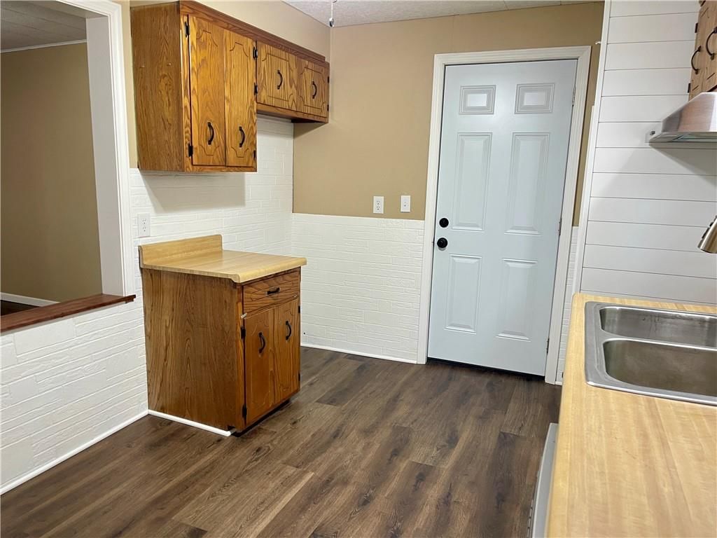 110 W Shawnee Street — photo 27