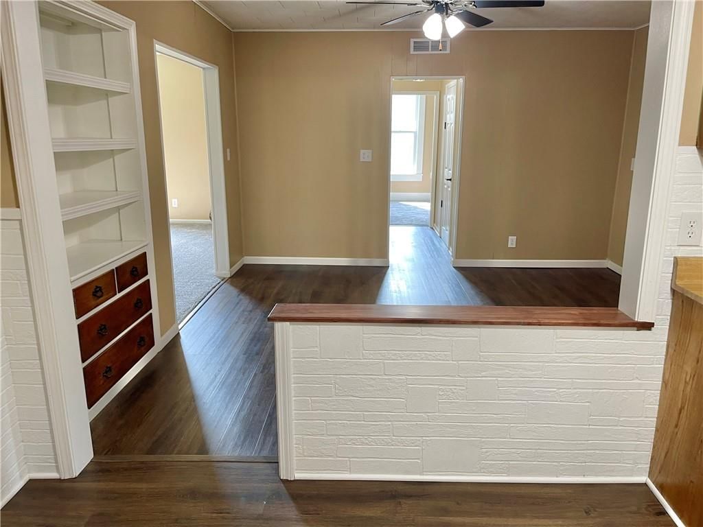 110 W Shawnee Street — photo 9