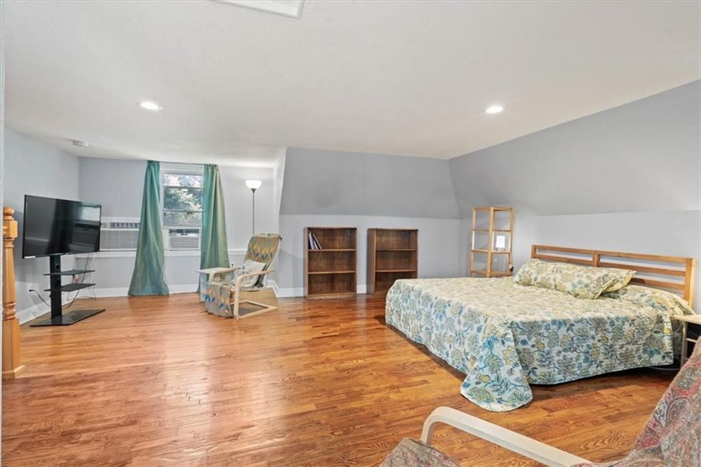 1110 Myrtle Avenue — photo 44