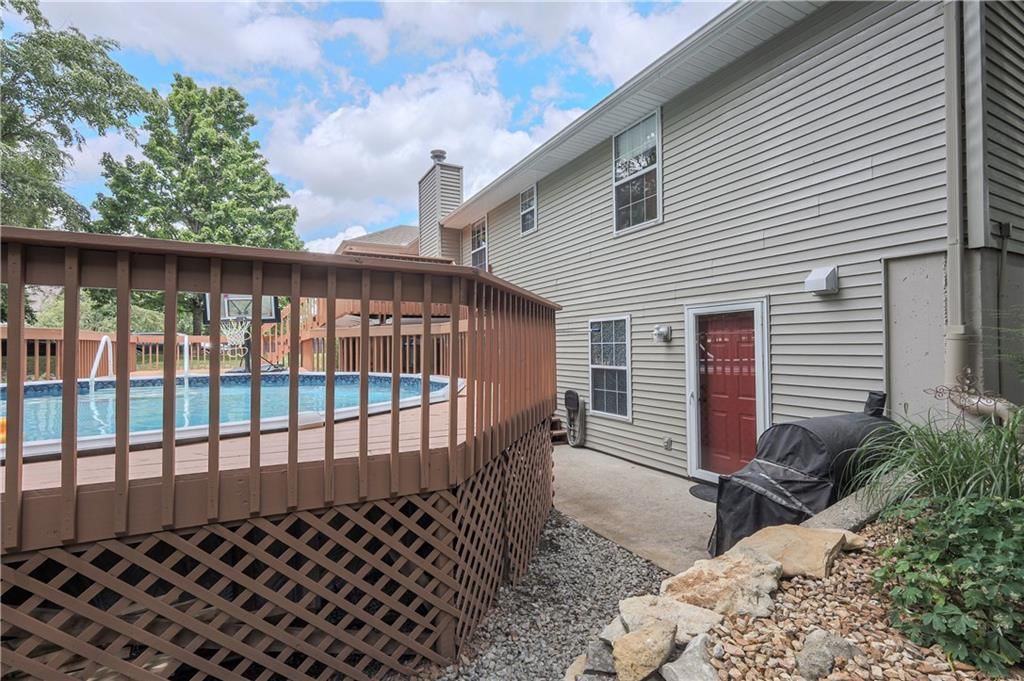 820 NE Country Lane — photo 21