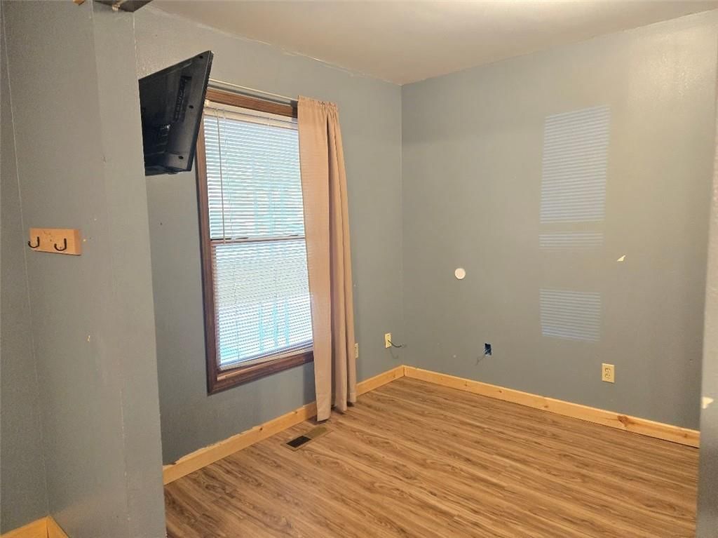 524 W 2nd Street — photo 12