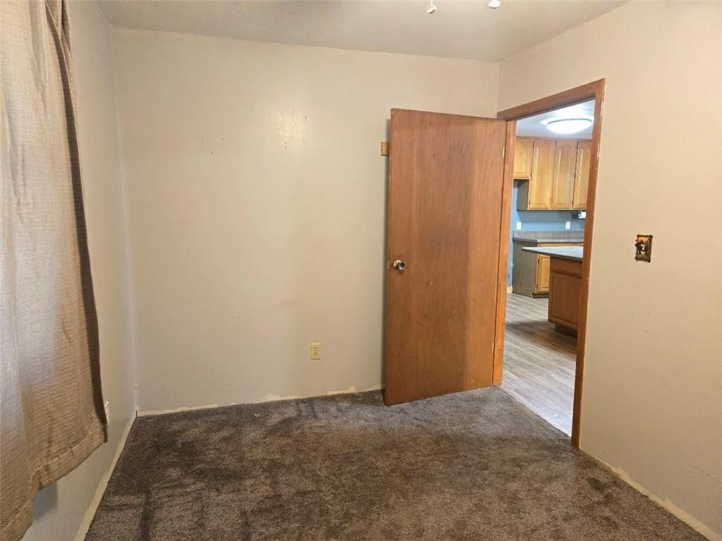 524 W 2nd Street — photo 29