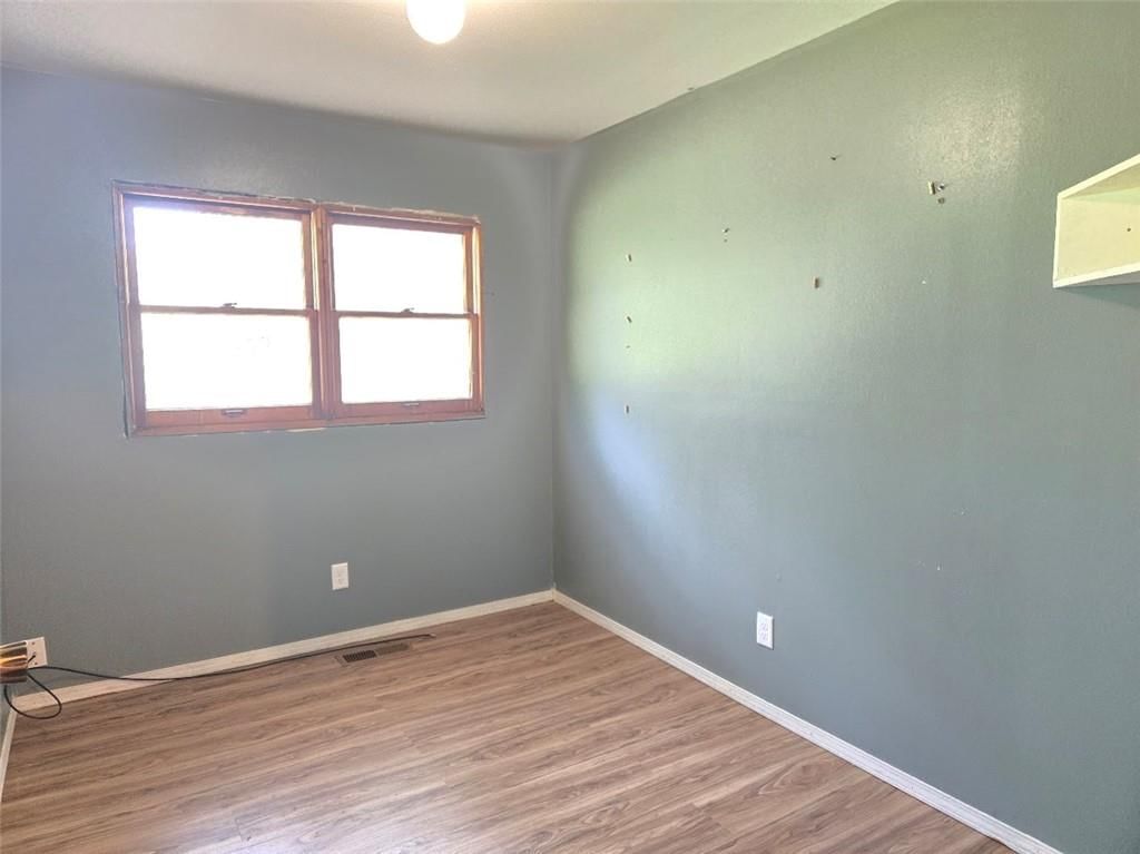 524 W 2nd Street — photo 31