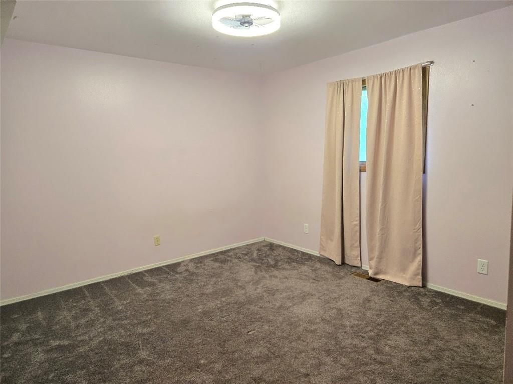 524 W 2nd Street — photo 32