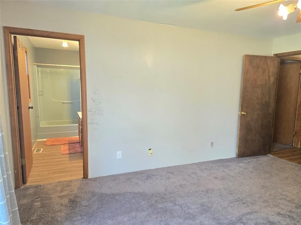 524 W 2nd Street — photo 38