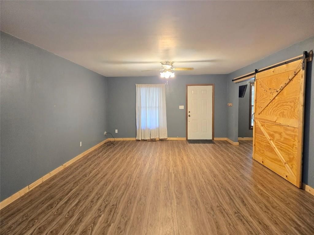 524 W 2nd Street — photo 6