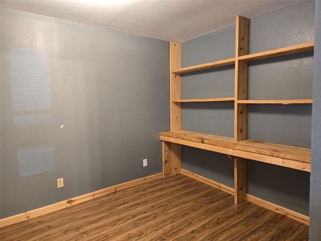 524 W 2nd Street — photo 10