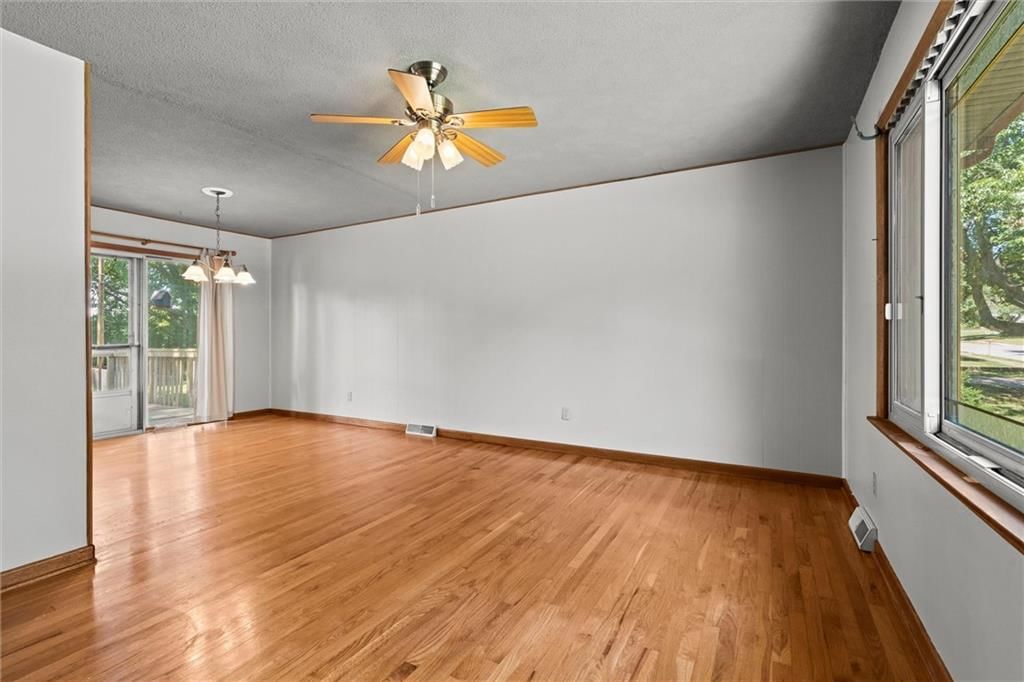 3118 S 56th Terrace — photo 6