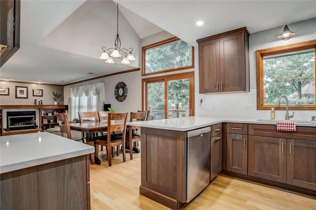 1722 NE Duchess Drive — photo 8