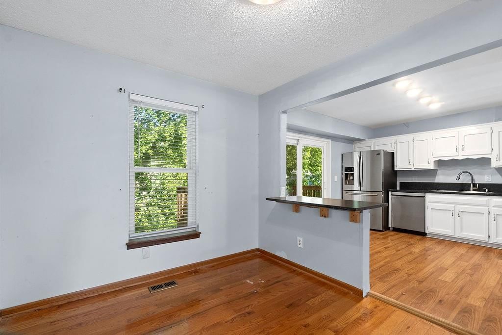 13920 S Sycamore Street — photo 5