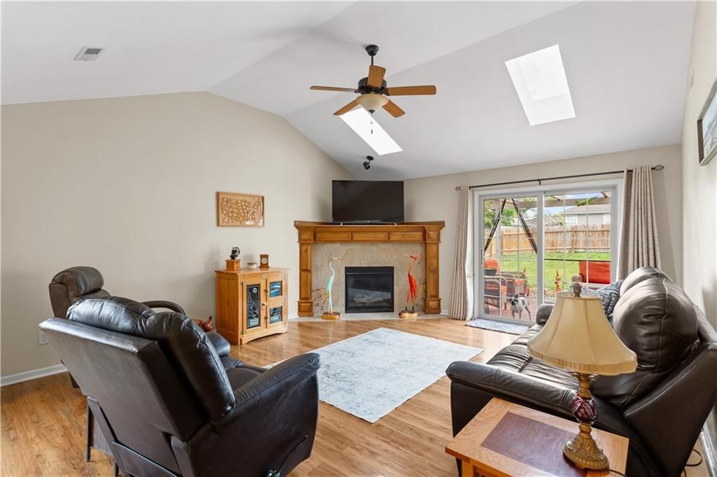 306 Montrose Cove — photo 6