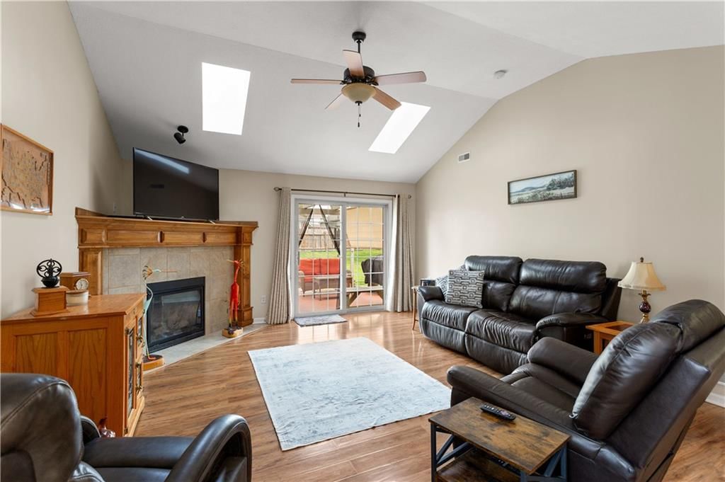 306 Montrose Cove — photo 7