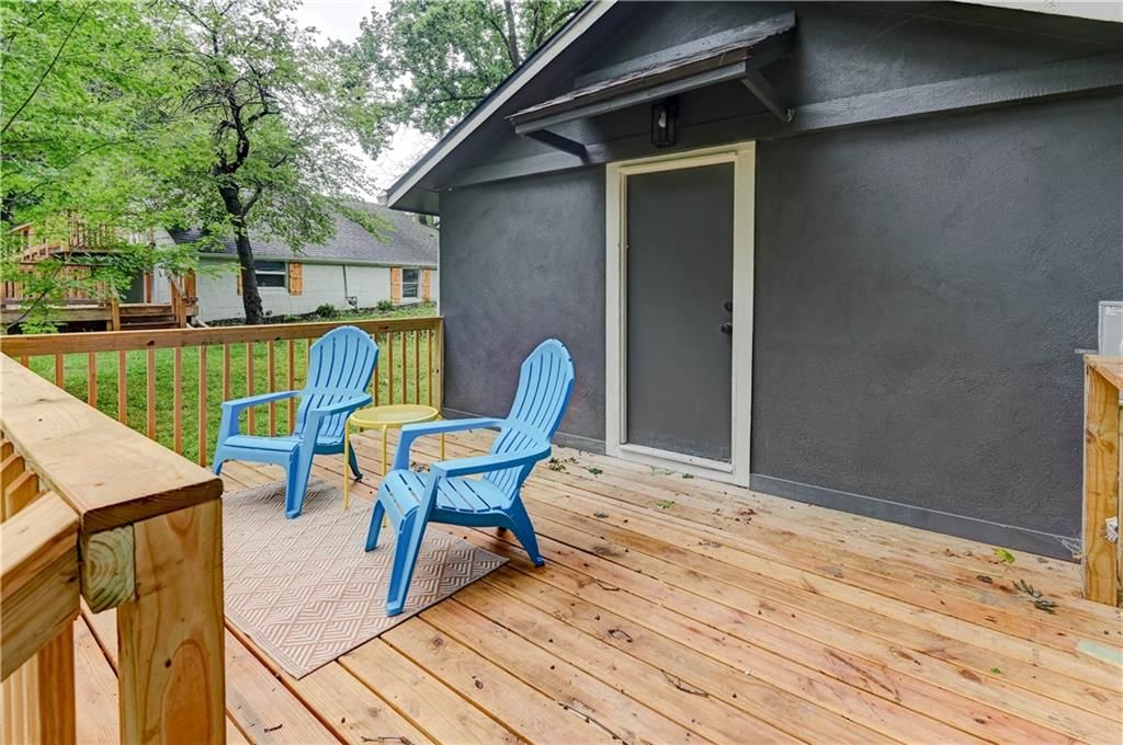 1200 E Stone Street — photo 2