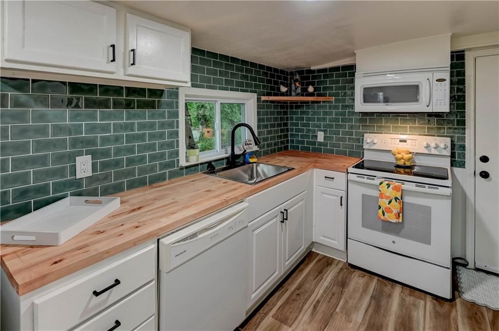 1200 E Stone Street — photo 11